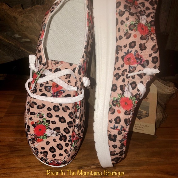 NWT! “LAST PAIR” Boho/Western Running Wild Fashion Sneakers! - Picture 13 of 13